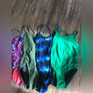 Set of 4 competitive swimsuits size 36
